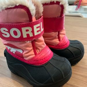 Toddler girl sz 6 Sorel boots